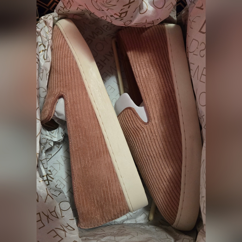 Birdies The Swift Carnation Corduroy Slip-On Sneakers 7 Pink